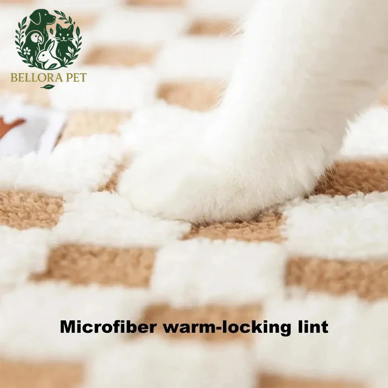 Reindeer Cozy Tunnel Cat Bed – Plush Winter Hideaway & Playhouse